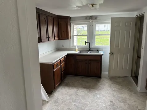 219 SE 6th Avenue Oelwein IA 50662