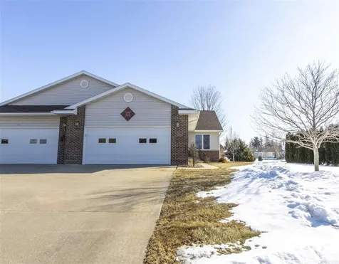 614 West Street Dysart IA 52224