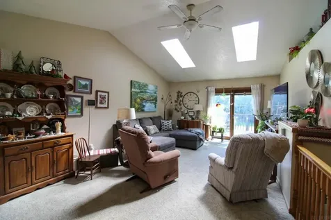 614 West Street Dysart IA 52224
