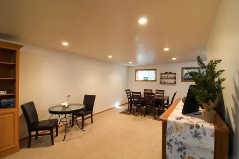 614 West Street Dysart IA 52224