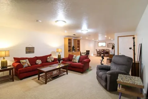 614 West Street Dysart IA 52224