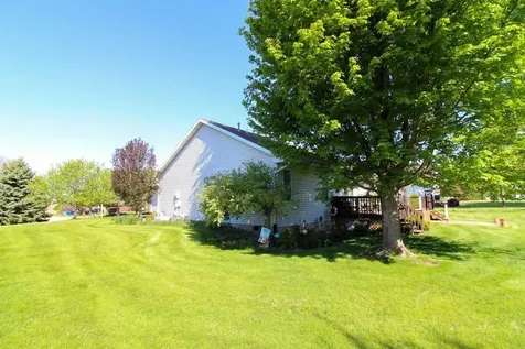 614 West Street Dysart IA 52224