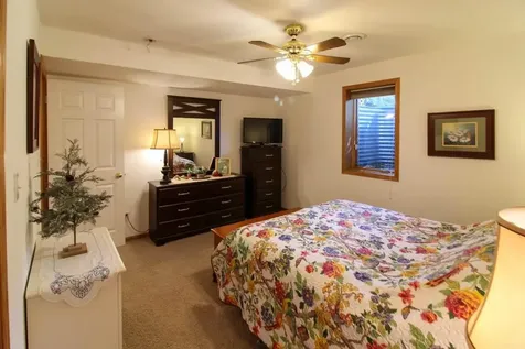 614 West Street Dysart IA 52224