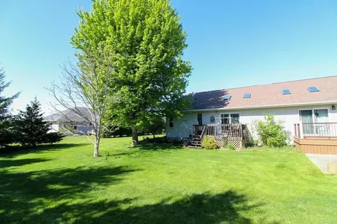 614 West Street Dysart IA 52224