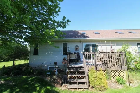 614 West Street Dysart IA 52224