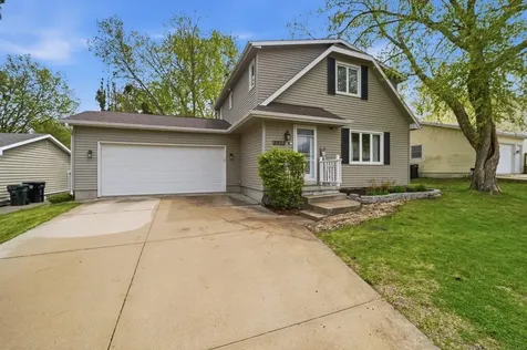 3932 Heritage Drive Cedar Falls IA 50613