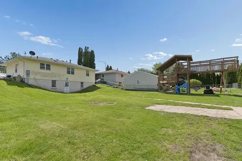 1215 W 1st Street Cedar Falls IA 50613