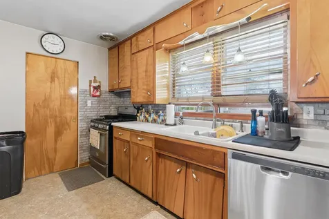 1215 W 1st Street Cedar Falls IA 50613