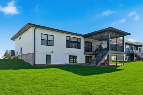 1803 Reese Road Cedar Falls IA 50613