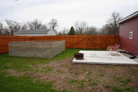 424 7th Street SW Oelwein IA 50662
