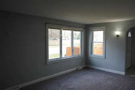 424 7th Street SW Oelwein IA 50662