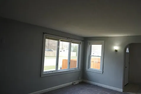 424 7th Street SW Oelwein IA 50662