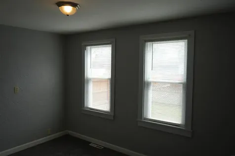 424 7th Street SW Oelwein IA 50662