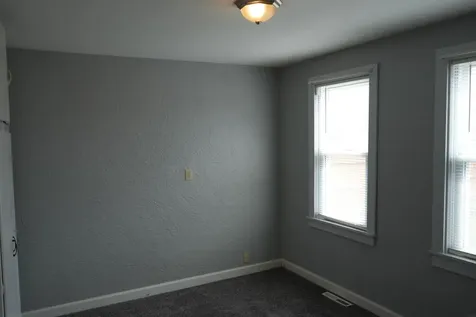 424 7th Street SW Oelwein IA 50662