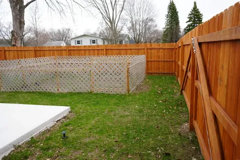 424 7th Street SW Oelwein IA 50662