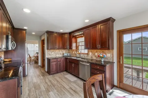 1530 S Kentucky Avenue Mason City IA 50401
