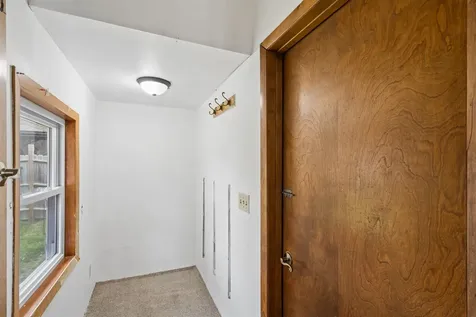 2756 Fairlane Avenue Waterloo IA 50702