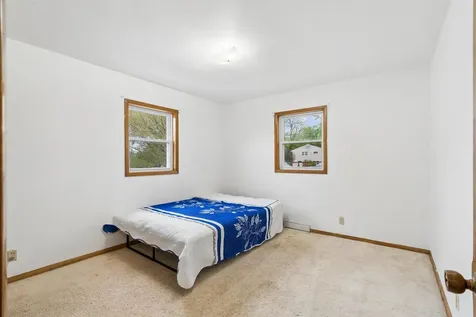 2756 Fairlane Avenue Waterloo IA 50702