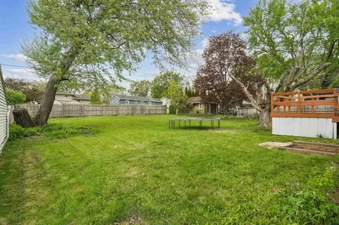 2756 Fairlane Avenue Waterloo IA 50702