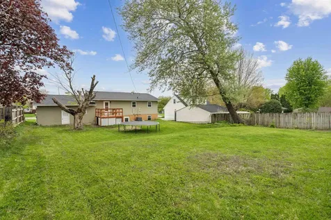 2756 Fairlane Avenue Waterloo IA 50702