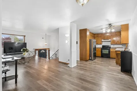 2756 Fairlane Avenue Waterloo IA 50702