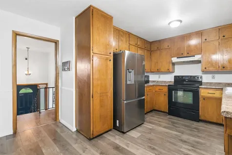 2756 Fairlane Avenue Waterloo IA 50702