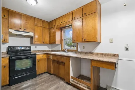 2756 Fairlane Avenue Waterloo IA 50702