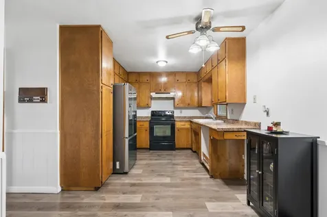 2756 Fairlane Avenue Waterloo IA 50702