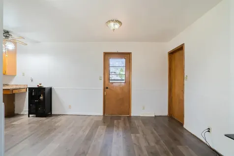 2756 Fairlane Avenue Waterloo IA 50702
