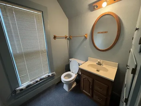 706 Allison Charles City IA 50616