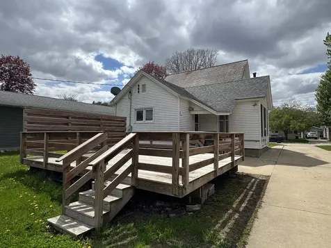 706 Allison Charles City IA 50616