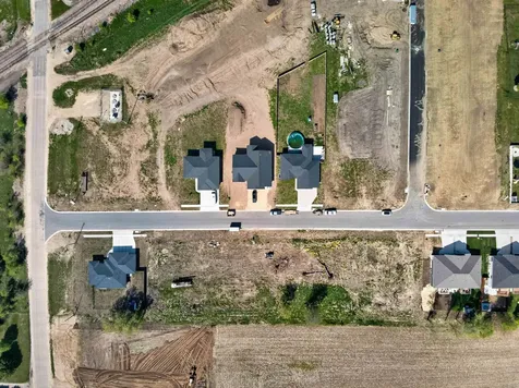 18 Lot Package Janesville IA 50647