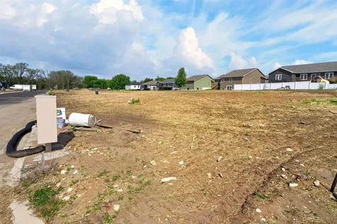 18 Lot Package Janesville IA 50647