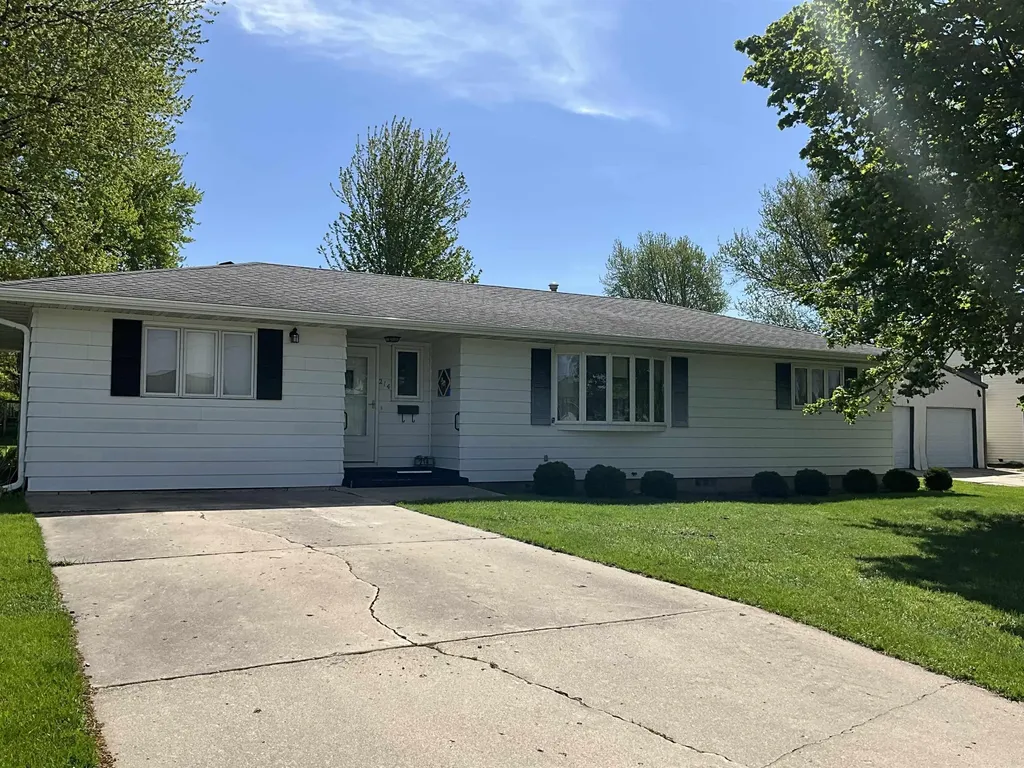 214 Auburn Street West Union IA 52175