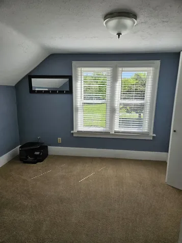106 7th Avenue NW Oelwein IA 50662