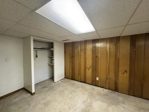 1908 Owen Street Charles City IA 50616