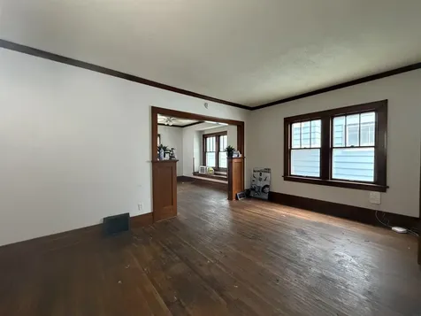 704 W 1st Street Waterloo IA 50701