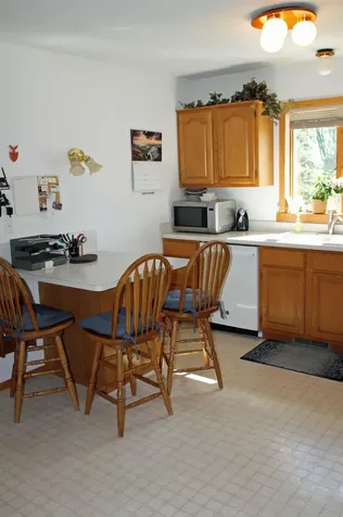 2229 Larrabee Avenue Waverly IA 50677