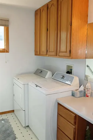 2229 Larrabee Avenue Waverly IA 50677