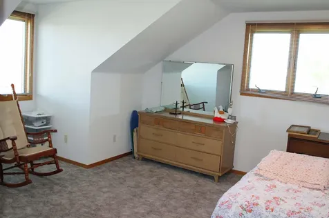 2229 Larrabee Avenue Waverly IA 50677