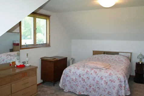 2229 Larrabee Avenue Waverly IA 50677
