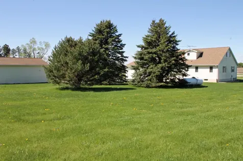 2229 Larrabee Avenue Waverly IA 50677