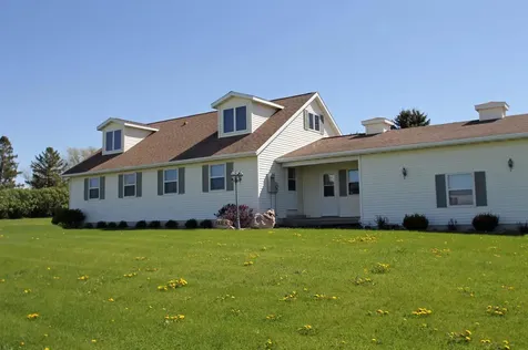 2229 Larrabee Avenue Waverly IA 50677