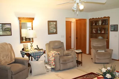 2229 Larrabee Avenue Waverly IA 50677