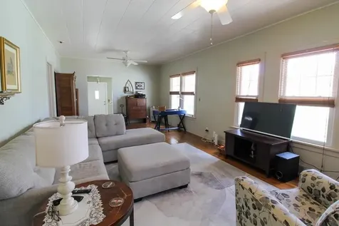 708 17th Avenue Eldora IA 50627