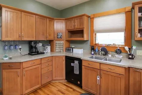 708 17th Avenue Eldora IA 50627