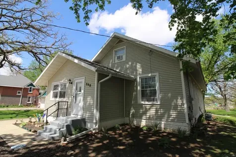 708 17th Avenue Eldora IA 50627