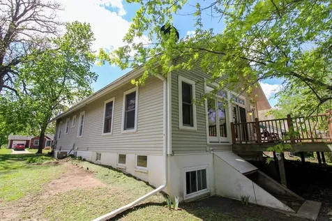 708 17th Avenue Eldora IA 50627