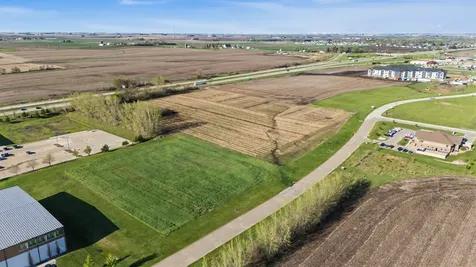 +/- 12.23 Acres Tower Park Drive Waterloo IA 50701