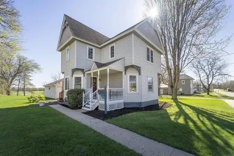413 Wapsie Street Sumner IA 50674